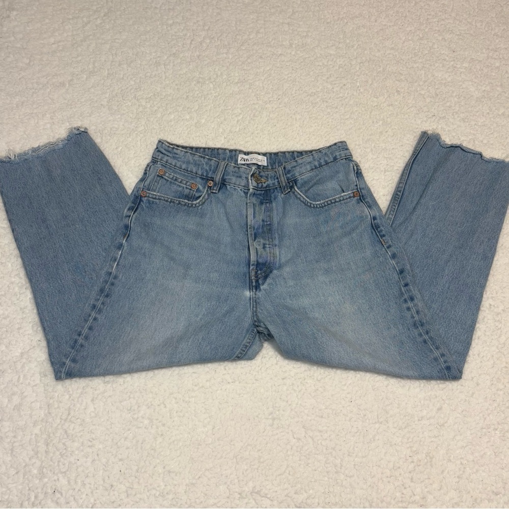 Zara Women Blue Light Wash Denim Bleached Details Straight Jeans